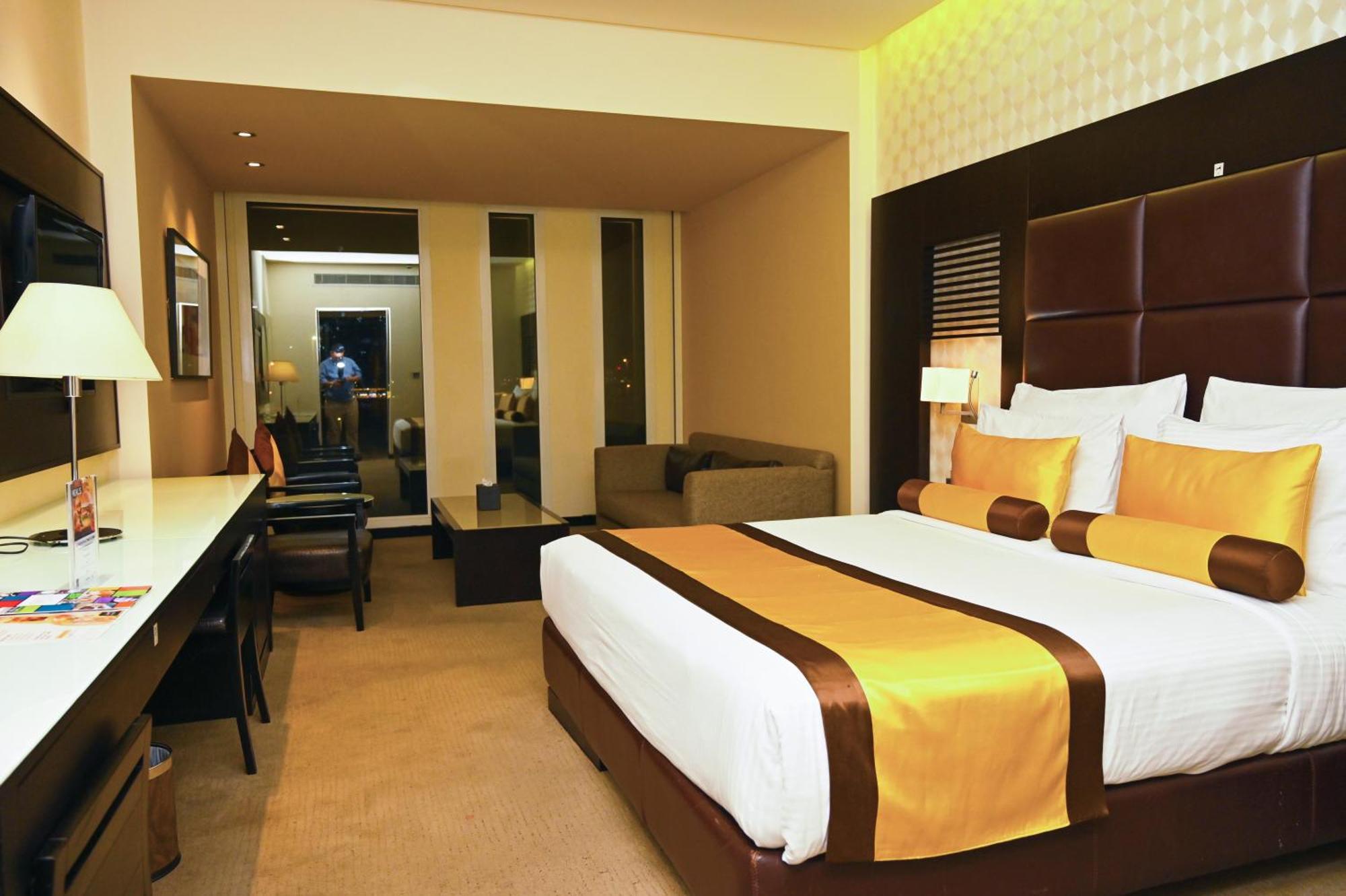 Hues Boutique Hotel Dubai Dış mekan fotoğraf